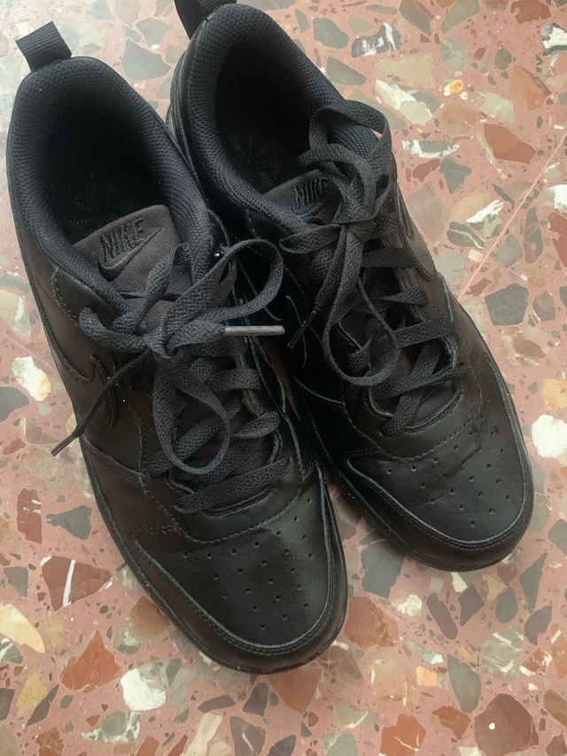 Nike Court Vision Low Negras