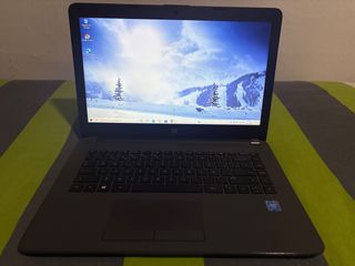 Portátil HP 240 G6 Negro