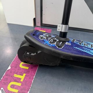 Patinete Electrico Con Asiento 24 V. 4.5 Ah.