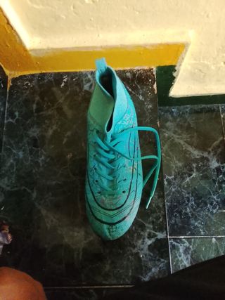 Botas de fútbol T37 (2 meses uso)