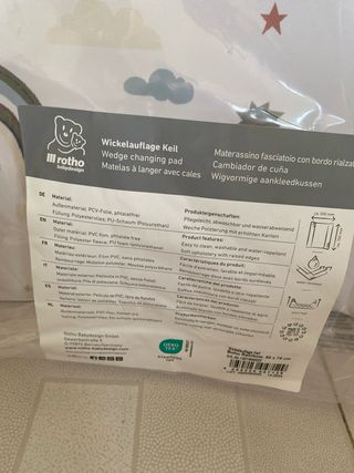 Nuovo fasciatoio Carrefour con arcobaleno