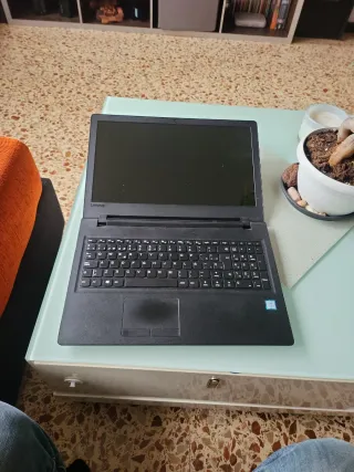 Portátil Lenovo Negro