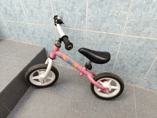 Bicicleta sin pedales rosa
