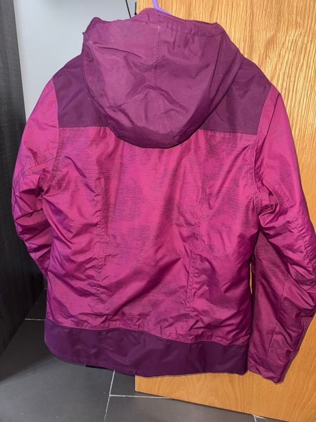 Abrigo Quechua rosa y morado