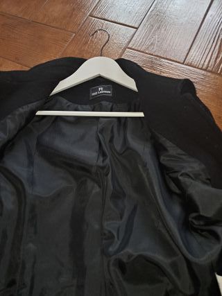 Chaquetón negro
70%lana