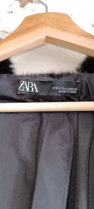 Abrigo de peluche negro ZARA