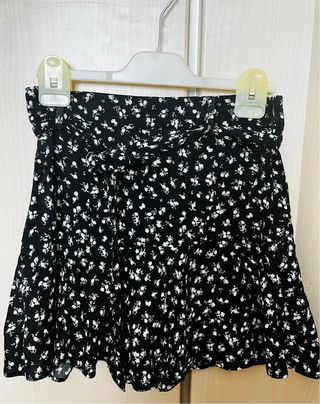 Falda pantalón Zara flores blancas