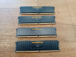 Memoria RAM Corsair Vengeance DDR4 32GB