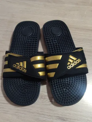 Chanclas Adidas Hombre Negro y Dorado