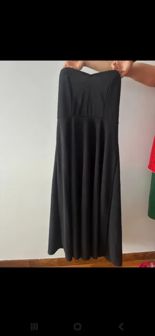 Vestido negro largo sin tirantes