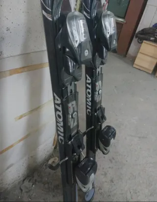 Atomic 1.68cm Esquís Polivalentes con bastones