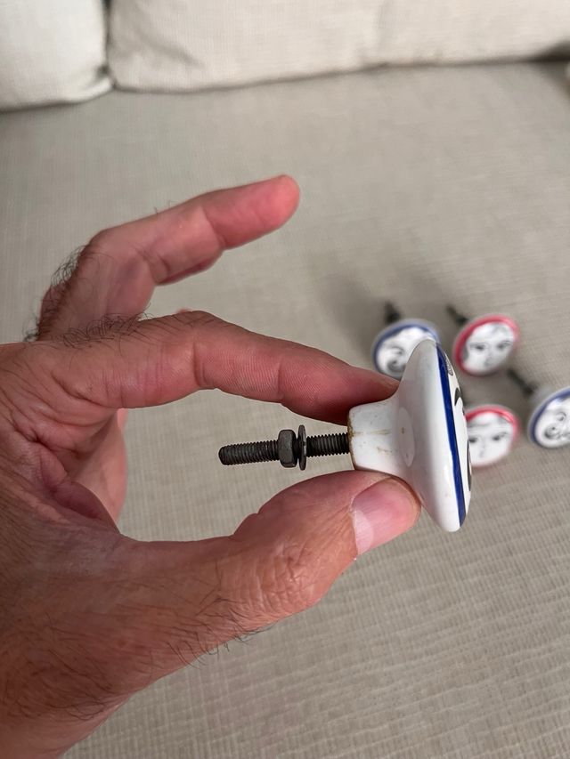 5 Pomos Cerámica Caras Dibujadas