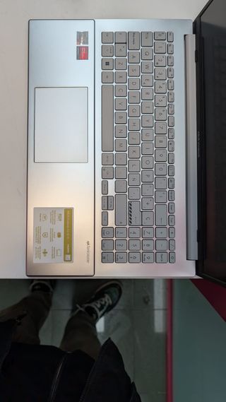 Ordenador Portátil Asus Vivobook Ryzen 5 7520 8 Ram 512gb