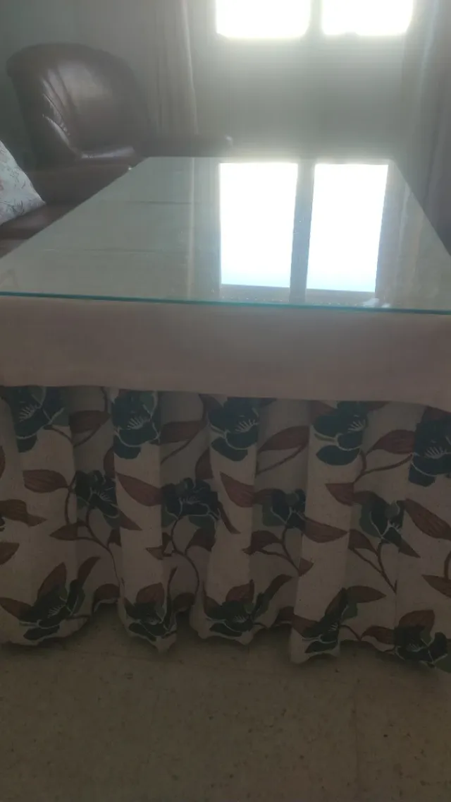 Mesa camilla cristal y tela