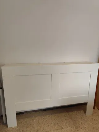 Cabecero de madera blanco