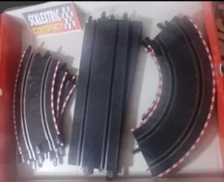 Scalextric Compact. Pack cuenta.