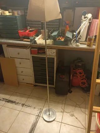 Lámpara de pie moderna