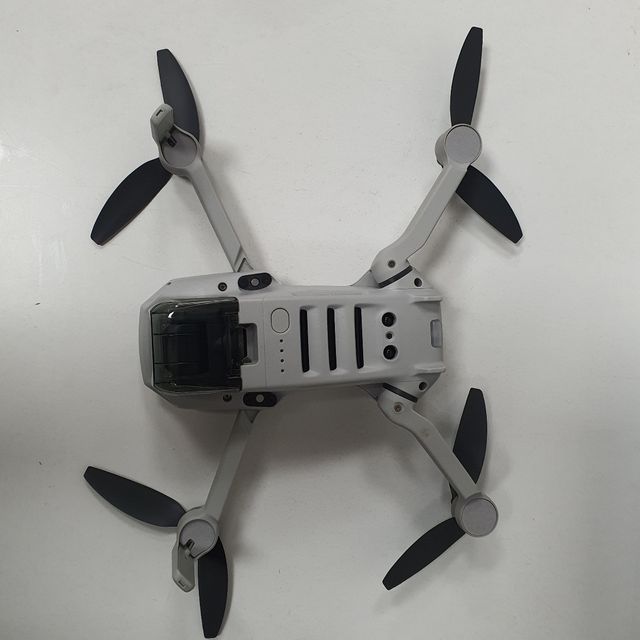 Dron DJI Mini SE