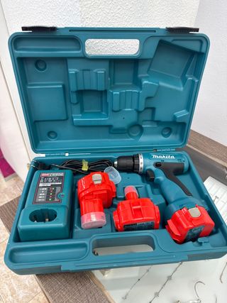 Taladro A Bateria Makita 6270d 3 Baterias