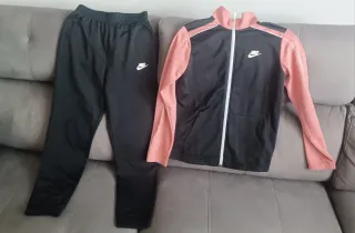 Chándal Nike niña negro y rosa
