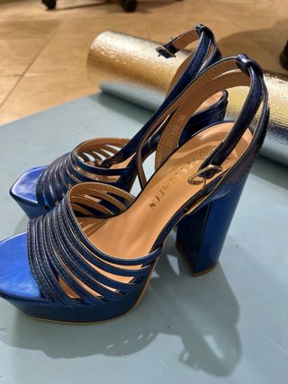 Sandalias tacón alto azul eléctrico talla 36