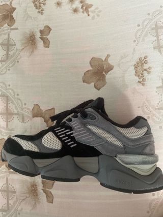 Tenis New Balance 9060 Negro Gris