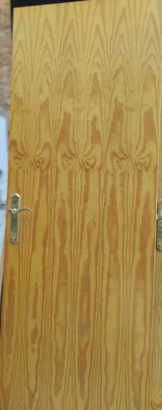 Puertas de madera de segunda mano