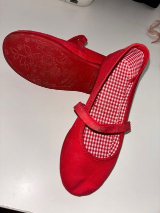 Zapatos manoletinas niña rojos