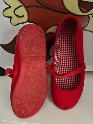 Zapatos manoletinas niña rojos