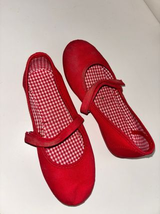 Zapatos manoletinas niña rojos