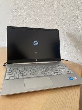 Portátil HP 15.6” / i5. Como Nuevo.