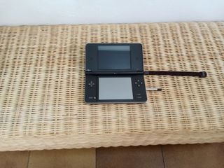 Nintendo DSi XL Negra