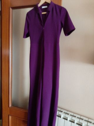 Mono morado elegante