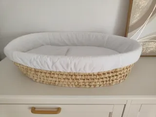 Fasciatoio in vimini per bambini