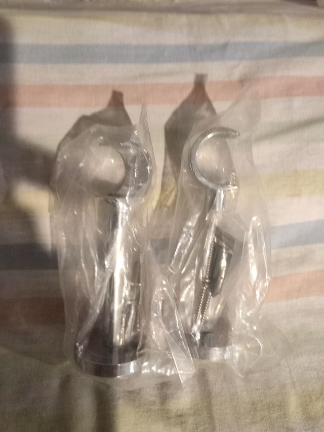Soportes para barra de cortina (2 unidades)