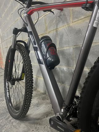 Bicicleta BH Spike Gris y Roja