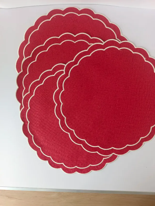4 Manteles individuales bordados rojos