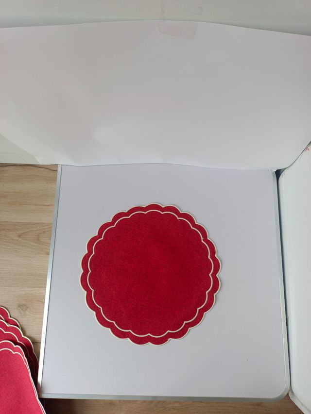 4 Manteles individuales bordados rojos