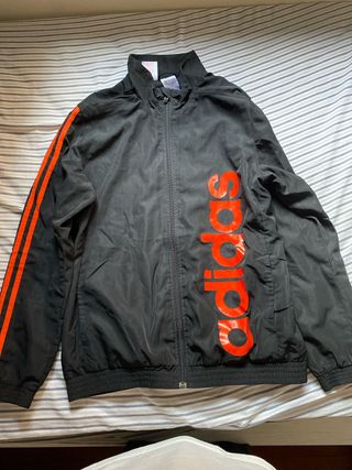 Chaqueta Adidas Negra y Naranja