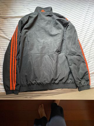 Chaqueta Adidas Negra y Naranja