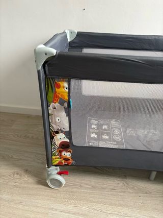 Cuna de viaje con colchón