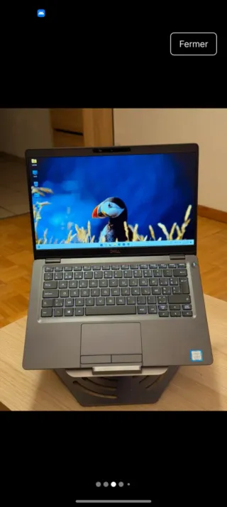 Portátil Dell  Gris y Negro
i5 
Ram 16 gb