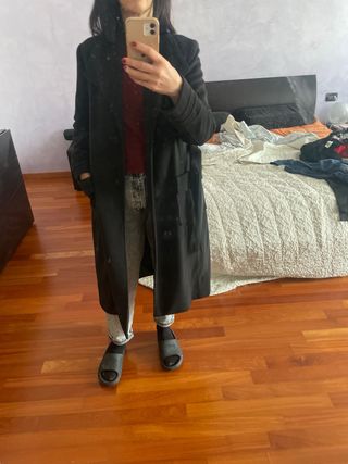 Cappotto nero con cintura