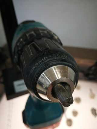 Taladro A Bateria Makita 6271D + 3 Baterias