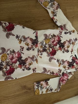 Vestido floral manga larga