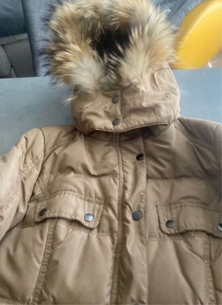 Abrigo de plumas con capucha , largo