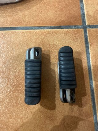 Estriberas moto goma
