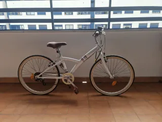 Bicicleta infantil blanca