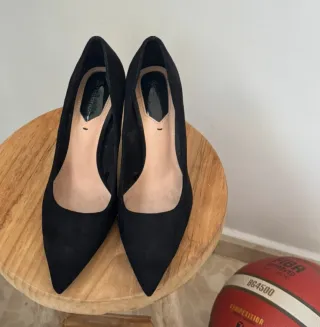 Zapatos de tacón Stradivarius negros