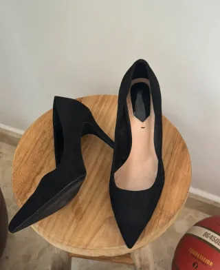 Zapatos de tacón Stradivarius negros